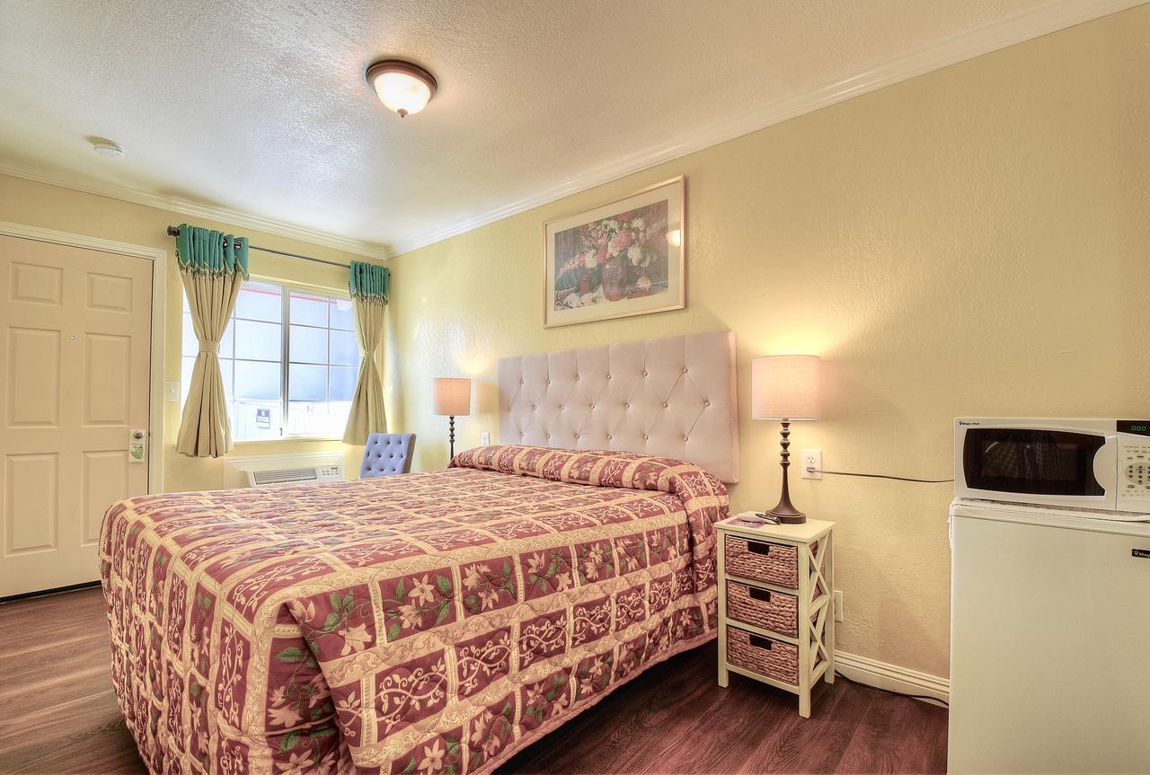 Bayside Inn Monterey Eksteriør billede