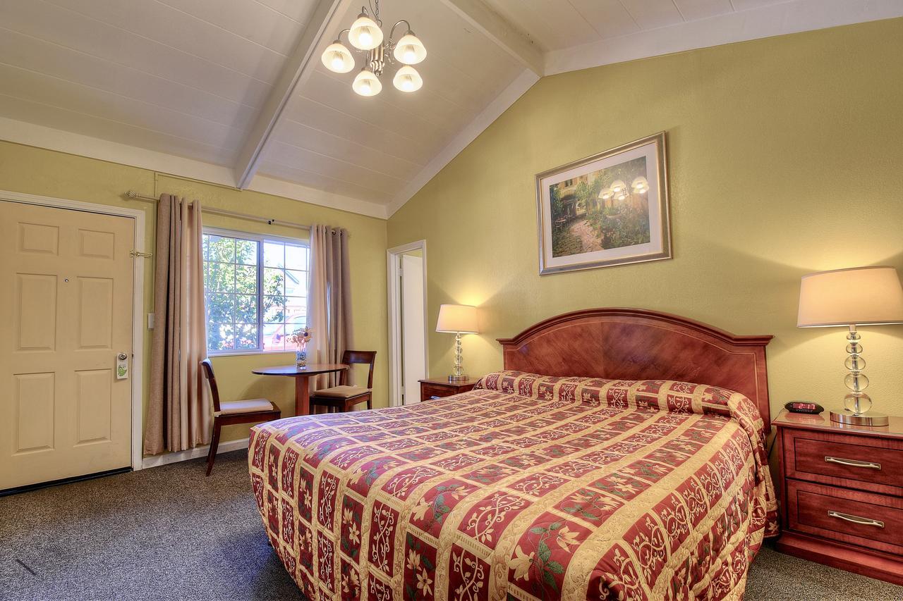 Bayside Inn Monterey Eksteriør billede